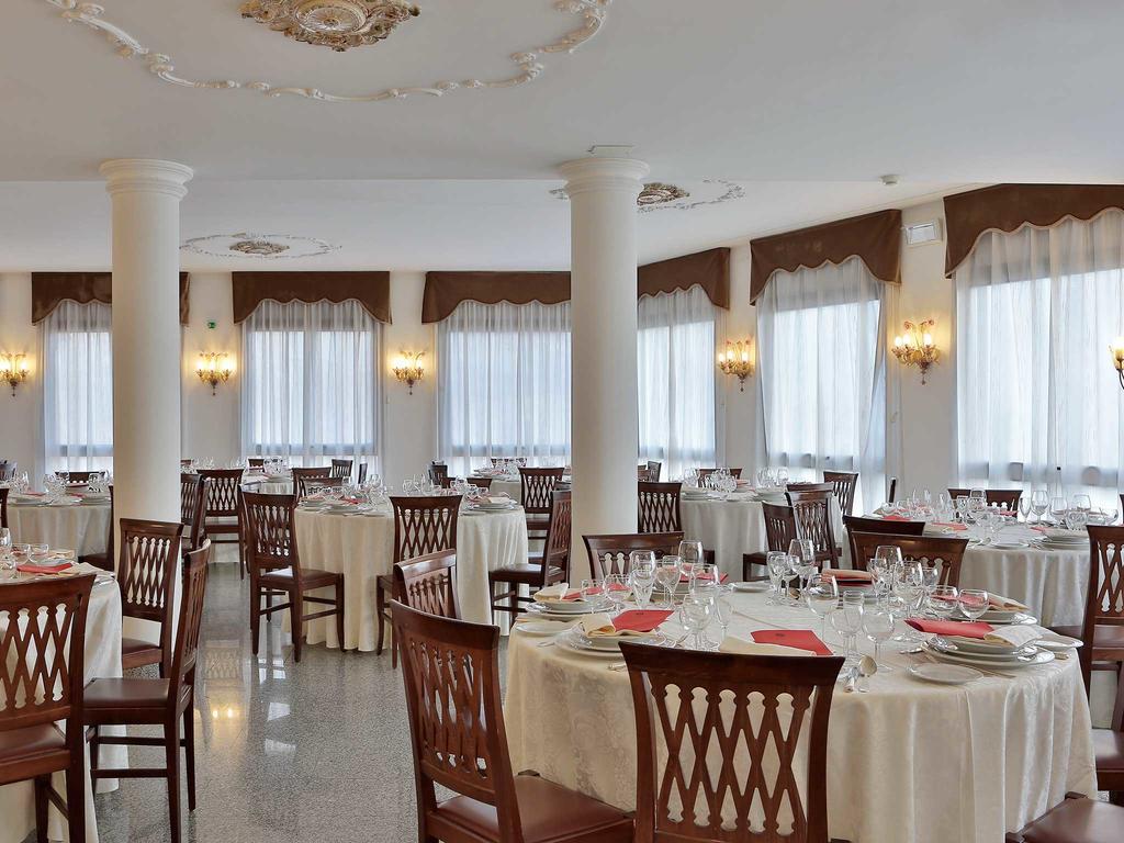 Hotel Windsor Savoia Assisi Bagian luar foto