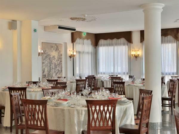 Hotel Windsor Savoia Assisi Bagian luar foto